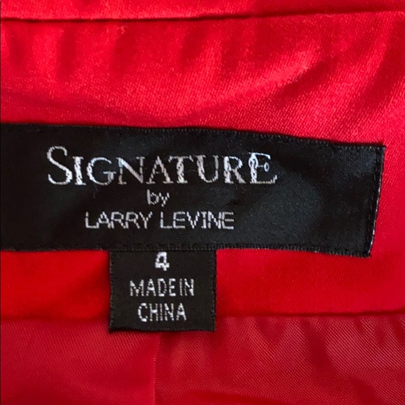 Signature by Larry Levine red blazer size 4 - Picture 7 of 8